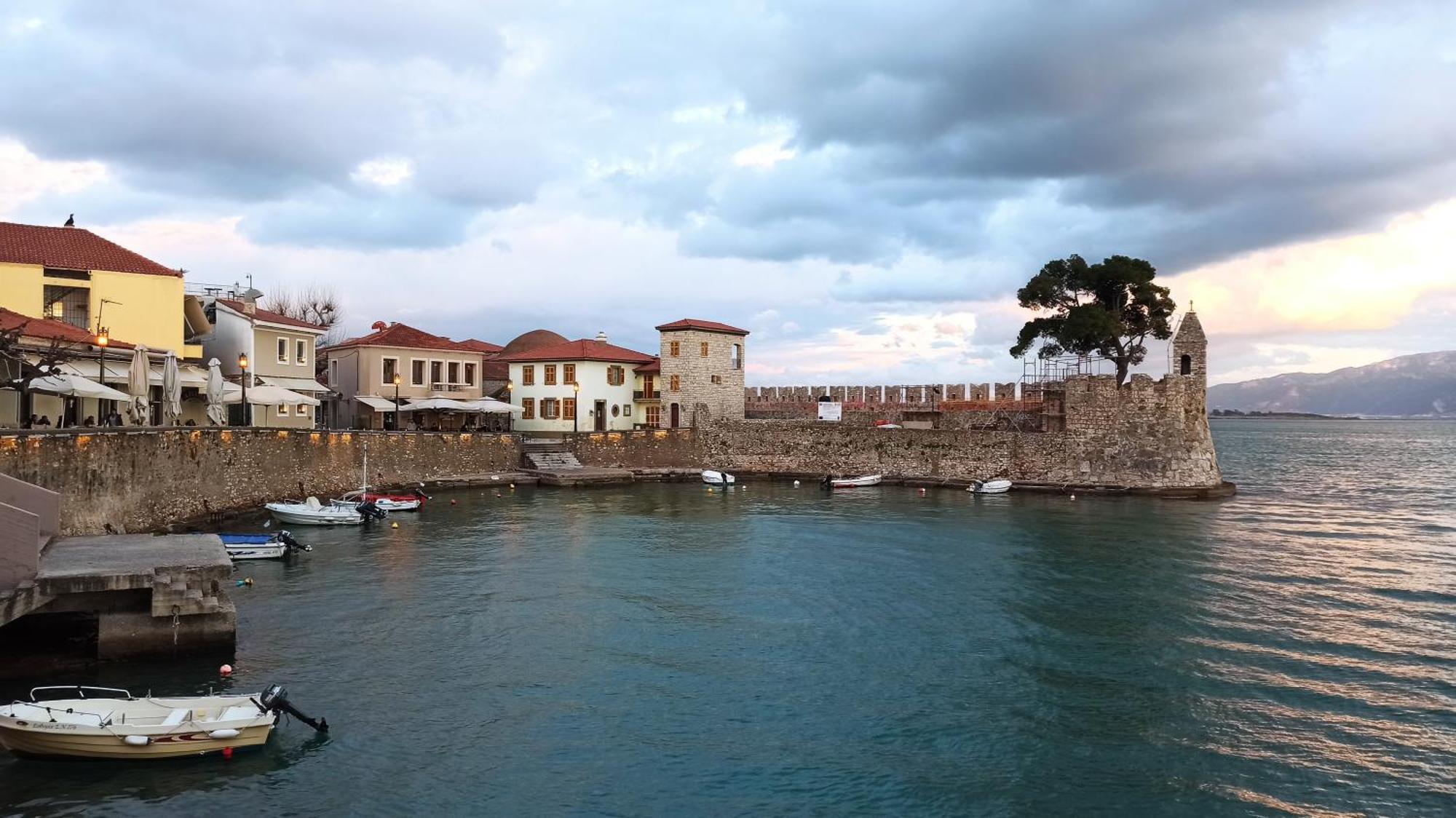 Nafpaktos Cottage By The Sea For Travelers And Dreamers! Kültér fotó
